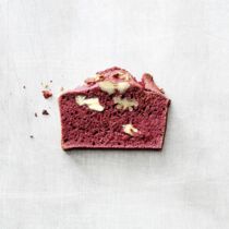Rote-Bete-Brot mit Nüssen Rote-Bete-Brot mit Nüssen