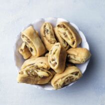 Strudelbrötchen aus Pizzateig Strudelbrötchen aus Pizzateig