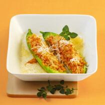 Gefüllte Gurken mit Tomatenweizen