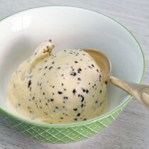 Pumpernickel-Eiscreme