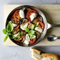 Caprese mit Balsamico-Auberginen