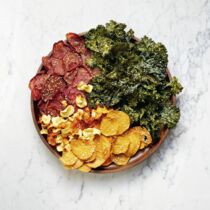 Gemüse-Chips mit Sesam