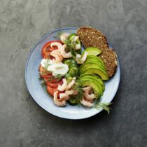 Tomaten und Avocado mit Garnelen