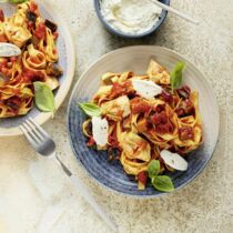 Tagliatelle mit Auberginensugo Tagliatelle mit Auberginensugo