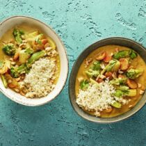 Erdnusscurry mit Couscous Erdnusscurry mit Couscous