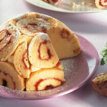 Charlotte mit exotischer Fruchtcreme