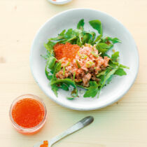 Rucolasalat mit Lachstatar Rucolasalat mit Lachstatar