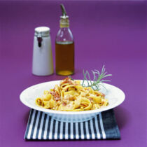 Tagliatelle in Weissweinsauce mit getrockneten Tomaten