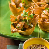 Sesamhähnchen im Teigschälchen