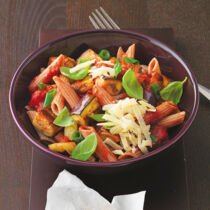 Penne mit Auberginen-Tomaten-Sauce