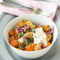 Libanesisches Huhn mit roten Zwiebeln & Linsen Libanesisches Huhn mit roten Zwiebeln & Linsen