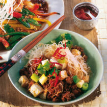 Glasnudeln mit Hackfleisch und Tofu Glasnudeln mit Hackfleisch und Tofu