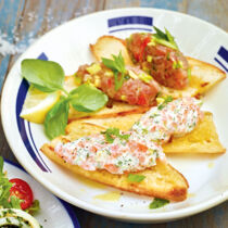 Zweierlei Fischtatar mit Avocado Zweierlei Fischtatar mit Avocado