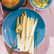 Spargel mit Bozener Sauce Spargel mit Bozener Sauce