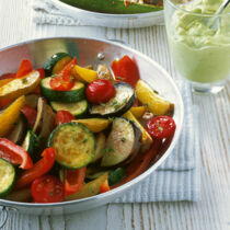 Ofengemüse mit Avocado-Dip