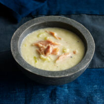 Lauchcremesuppe mit Räucherforelle