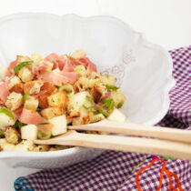 Brotsalat mit Melone Brotsalat mit Melone