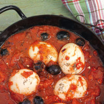 Wachsweiche Eier in Tomatensauce Wachsweiche Eier in Tomatensauce