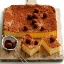 Kartoffelkuchen mit Marzipankugeln Kartoffelkuchen mit Marzipankugeln