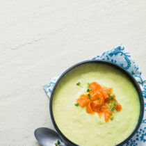 Lauchcremesuppe mit Räucherlachs