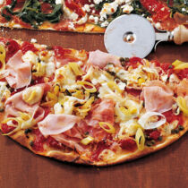 Pizza mit Lauch und Schinken