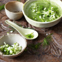 Gurken-Fenchel-Süppchen mit Dill und Äpfeln Gurken-Fenchel-Süppchen mit Dill und Äpfeln