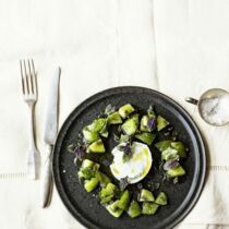 Grüner Tomaten-Kiwi-Salat Grüner Tomaten-Kiwi-Salat