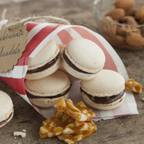Macarons mit gebrannten Mandeln