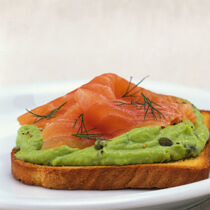 Avocado-Lachs-Toast