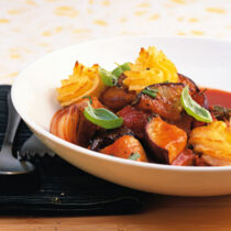 Auberginentopf mit Herzoginkartoffeln Auberginentopf mit Herzoginkartoffeln