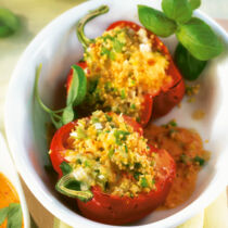 Paprikahälften mit Hirsefüllung