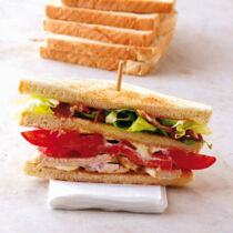Club-Sandwich mit Hähnchen Club-Sandwich mit Hähnchen