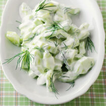 Gurkensalat mit Rahm Gurkensalat mit Rahm