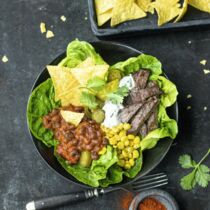 Nacho-Bowl mit BBQ-Bohnen