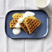 Apfelwaffeln mit Zimtjoghurt Apfelwaffeln mit Zimtjoghurt