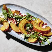 Gebackener K&uuml;rbis mit Granatapfel und Feta