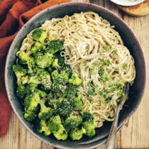 Pasta Alfredo mit Cashewkernen Pasta Alfredo mit Cashewkernen