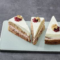 Walnuss-Preiselbeer-Torte