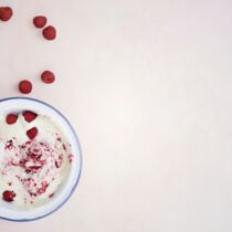 Dinkelgrießbrei mit Himbeeren Dinkelgrießbrei mit Himbeeren