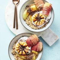 Schokoladige Kokos-Früchte-Bowl Schokoladige Kokos-Früchte-Bowl