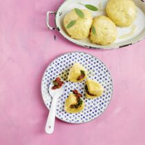 Germknödel mit Salbeibutter