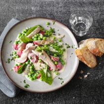 Erbsensalat mit R&auml;ucherfisch