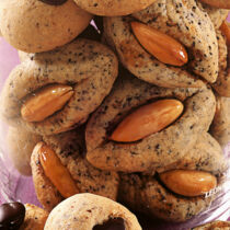 Mohn-Mandel-Schiffchen Mohn-Mandel-Schiffchen