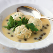 Tofuklößchen in Kapernsauce