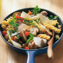 Nudelpfanne mit Pilzen Nudelpfanne mit Pilzen