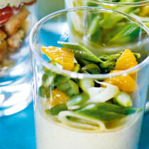 Avocadomousse mit Spargelsalat Avocadomousse mit Spargelsalat