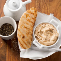 Pfefferbutter mit Aceto balsamico