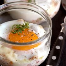 Oeufs Cocotte-Eier aus dem Ofen Oeufs Cocotte-Eier aus dem Ofen