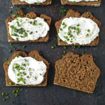 Korn an Korn (Roggenschrotbrot) Korn an Korn (Roggenschrotbrot)