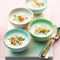 Spargelcremesuppe mit Krabben Spargelcremesuppe mit Krabben